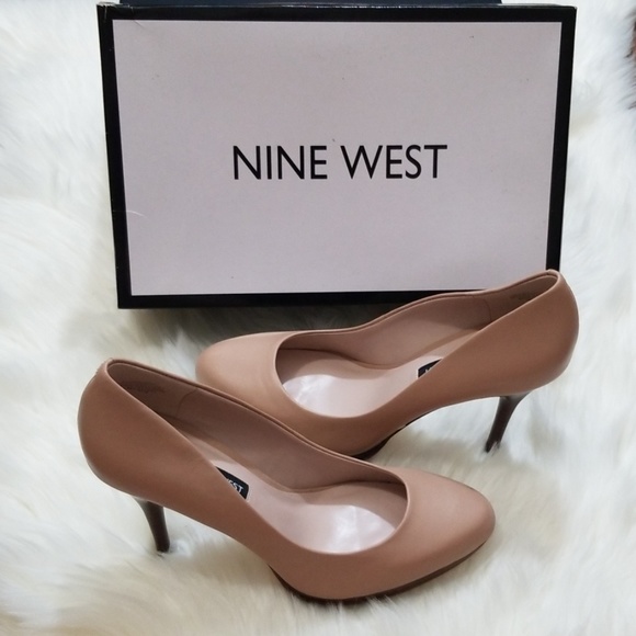 Nine West Shoes - NIB Nine West Kristal Platform Pums Sz 8.5 M